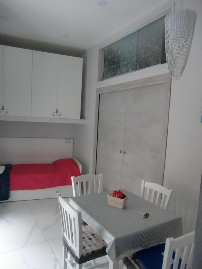 Guesthouse Aaron2 Neapol Zewnętrze zdjęcie